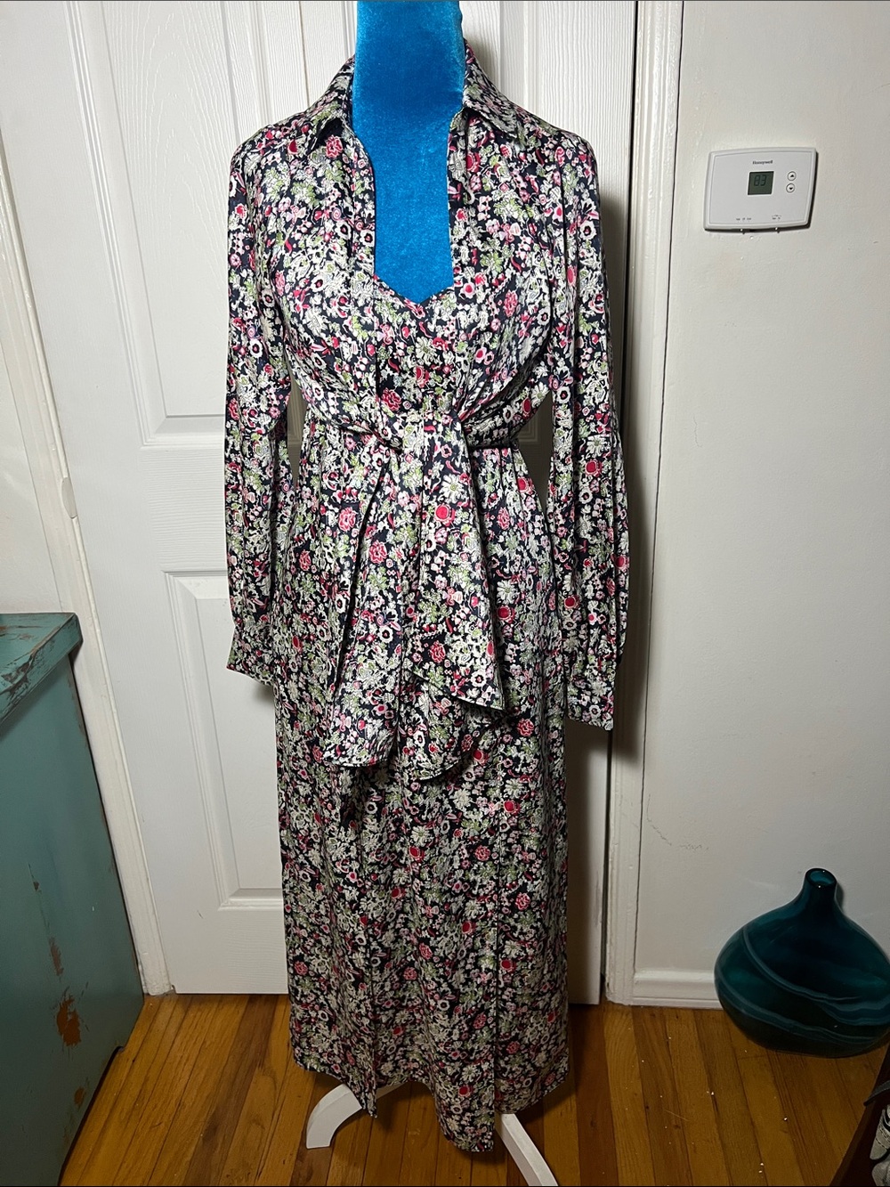 Cinq a sept Floral Tie front Midi Dress Women’s 2